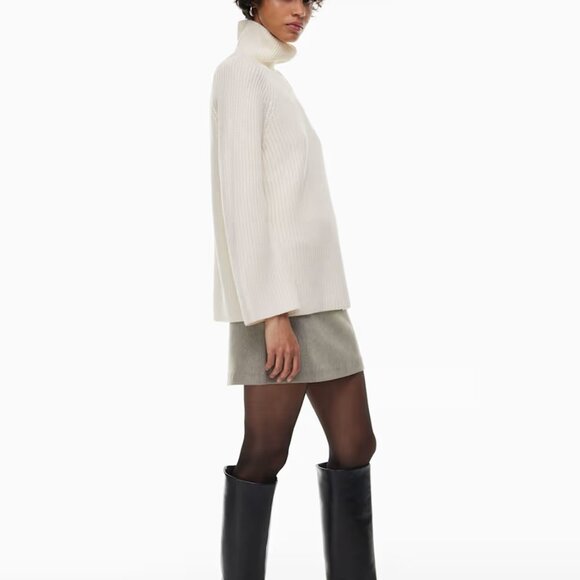 Aritzia Merino Wool Knit Turtleneck - Picture 2 of 10